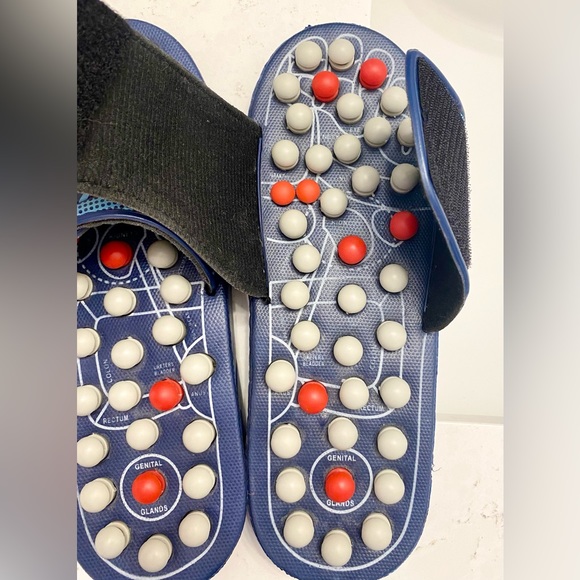 BYRIVER Reflexology Foot Massager Slippers - Picture 3 of 5